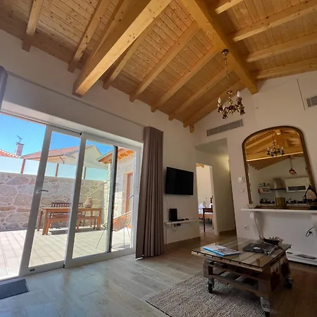 Eido De Bairros - Casa Cantinho Da Touca *