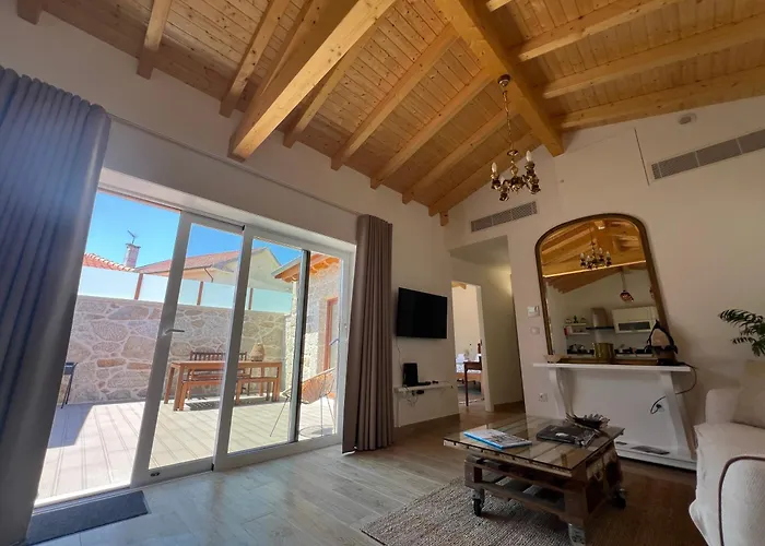 Eido De Bairros - Casa Cantinho Da Touça *