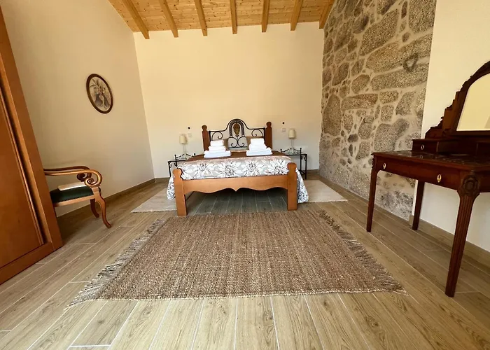 Eido De Bairros - Casa Cantinho Da Touça