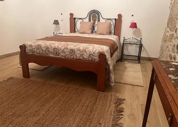 Eido De Bairros - Casa Cantinho Da Touça *