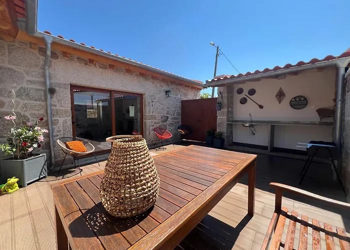 Eido De Bairros - Casa Cantinho Da Touça * Soajo