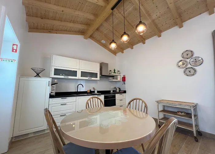 Eido De Bairros - Casa Cantinho Da Touça